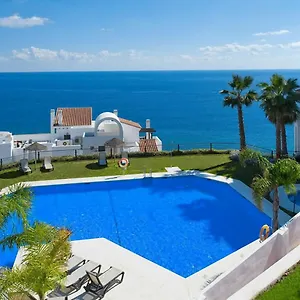 De Lujo Con Impresionantes Vistas Al Mar En Costa Torrox